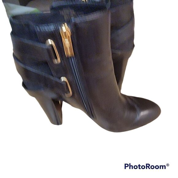 Isola Leather and Suede Booties. Size 7.5. - Picture 7 of 11